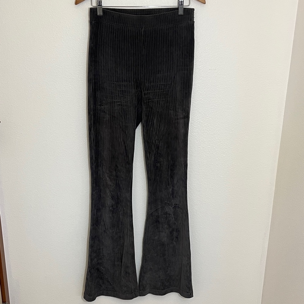 Aerie Gray Ribbed Flare Pants